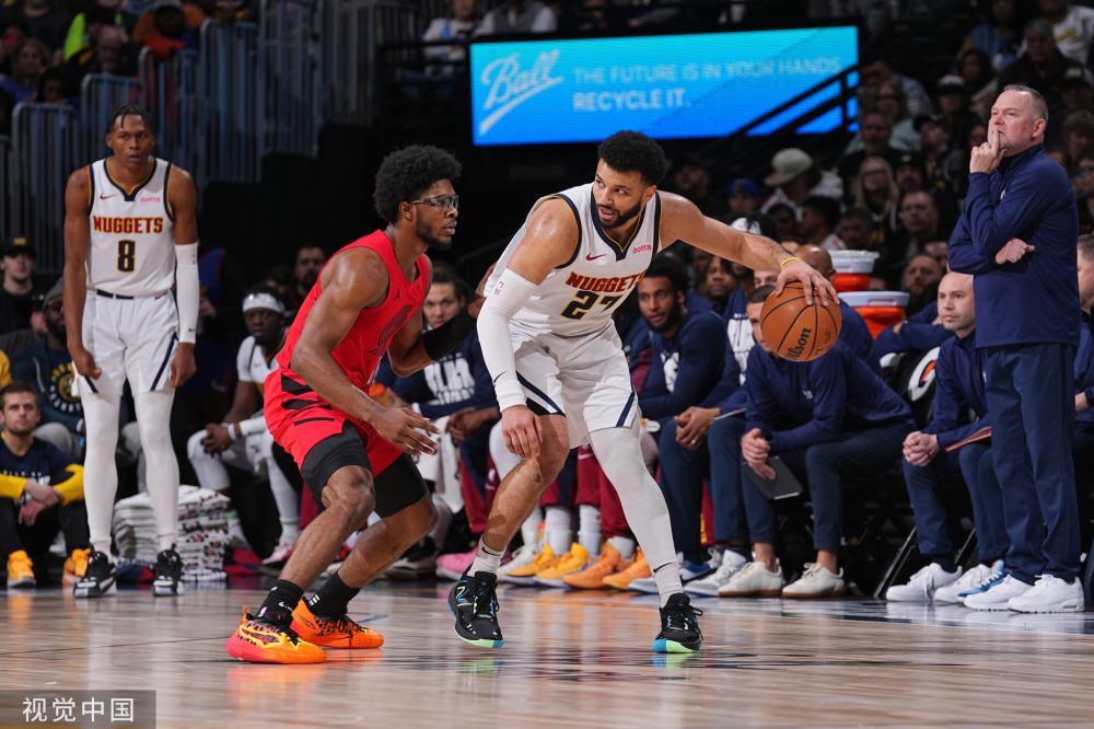 表现出极高 表现出极高